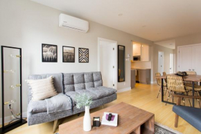 Trendy Little Italy 3 Bedroom Condo by Den Stays